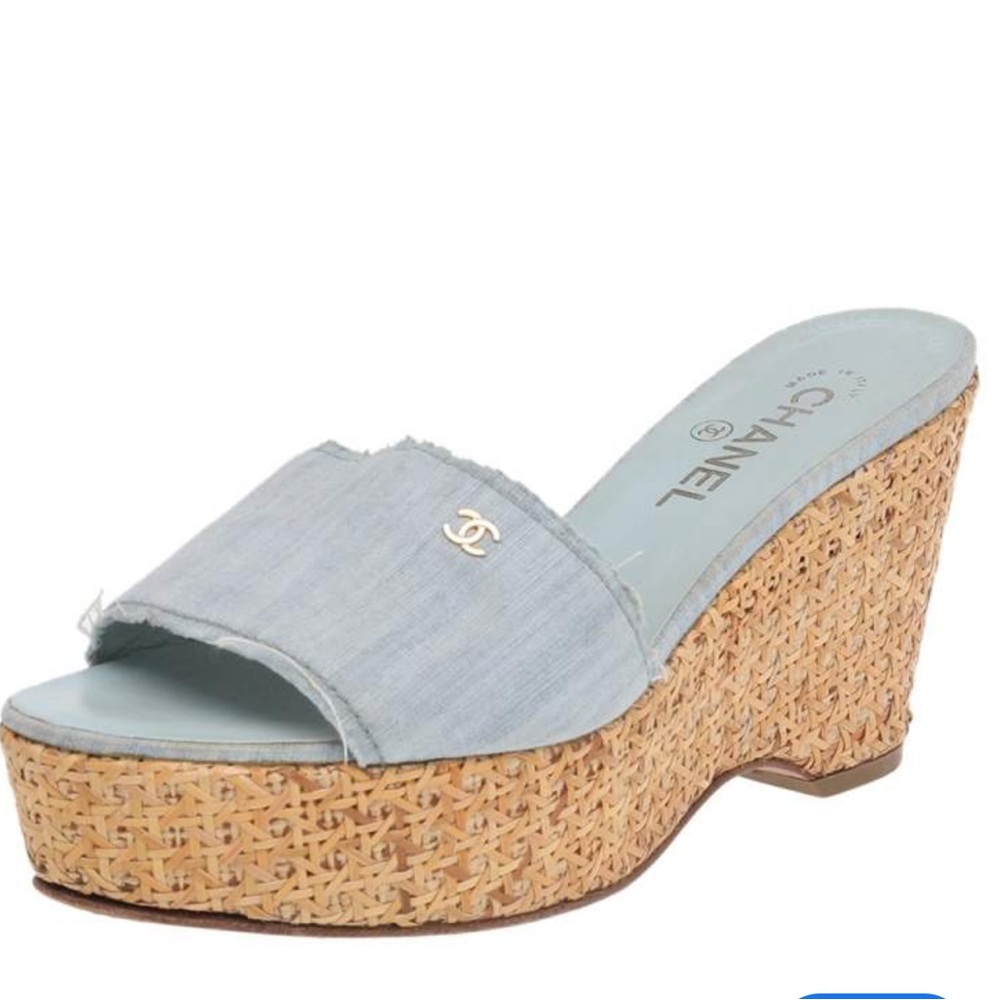 CHANEL Blue Light Denim Fabric Open Toe Raffia Wedge Platform Slide Sandals 39.5